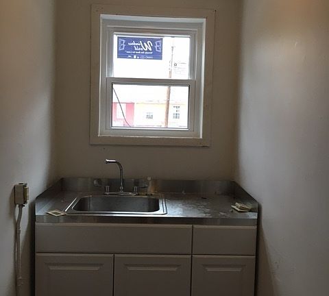 4th image of 2135 15th Ave N APT 202