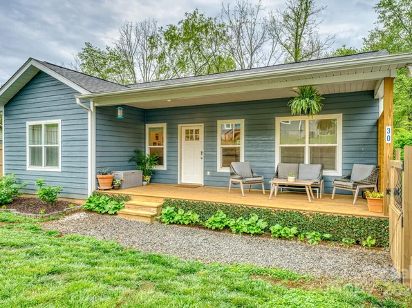 30 W Trimont Dr, Franklin, NC 28734