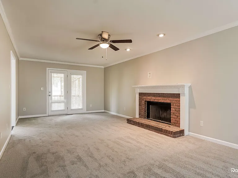 208 Little Fawn Cir — Photo 6