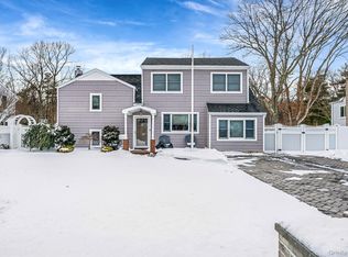 132 Gladstone Avenue, West Islip, NY 11795