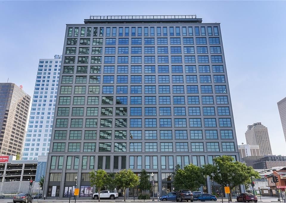 1st image of 1001 Julia St APT 8D