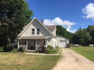 13093 E Traynor Rd, Goetzville, MI 49736