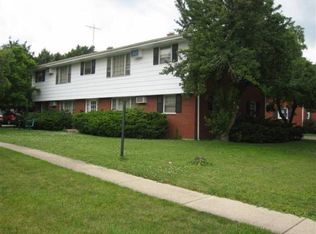 1603 Indiana St APT B, St Charles, IL 60174
