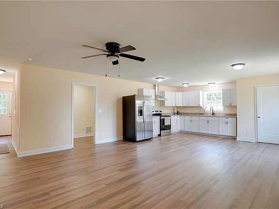 4th image of 389 Michaels Rd