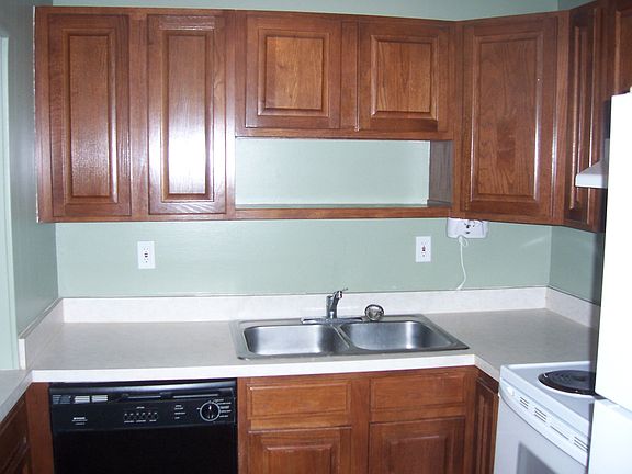 4th image of 2901 E 98th Ave