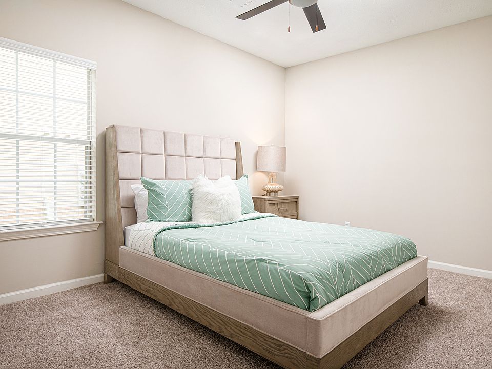 1st image of 492 E Beasley Rd #15-157