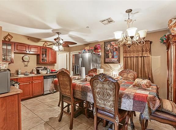3rd image of 2304 Delta Queen Dr