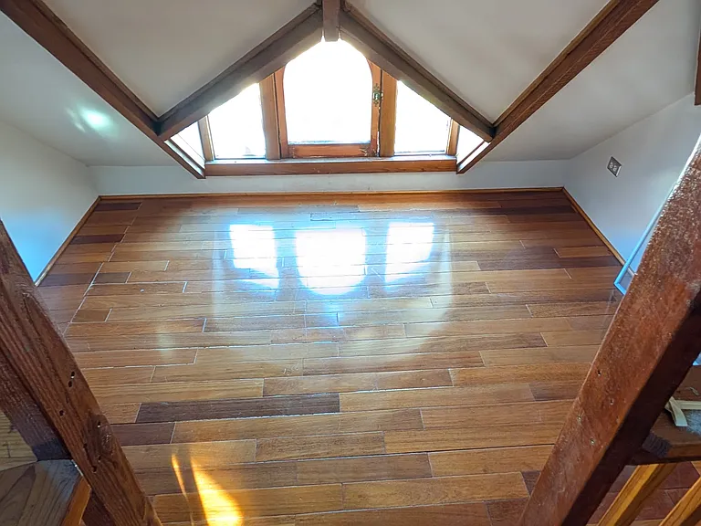 826 S Burlington Ave — Photo 11
