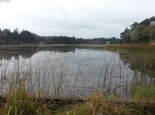 1 Geer Cir, Port Orford, OR 97465