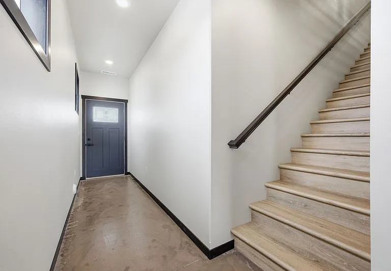 5763 24th St S #D — Photo 32