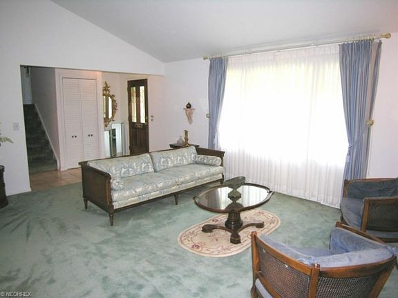 2nd image of 31627 Electric Blvd