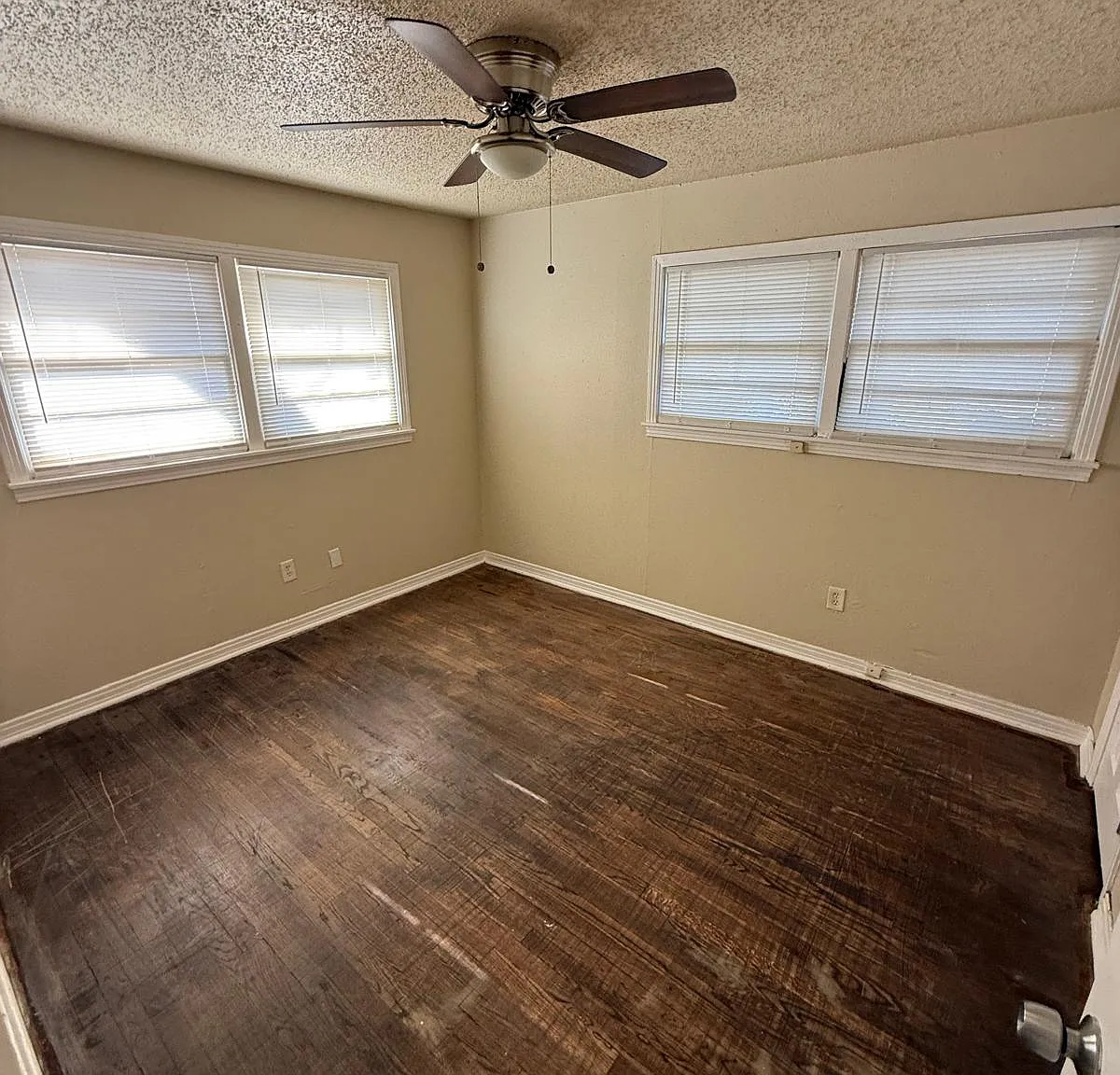 2 bed, 860 sqft, $775 — Photo 2