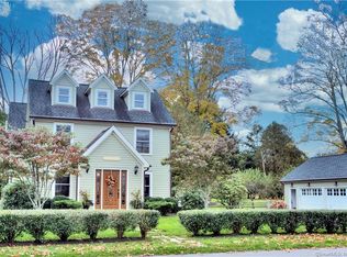 1939 Bronson Rd, Fairfield, CT 06824