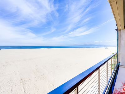 1 Spinnaker St APT 11, Marina Del Rey, CA, 90292