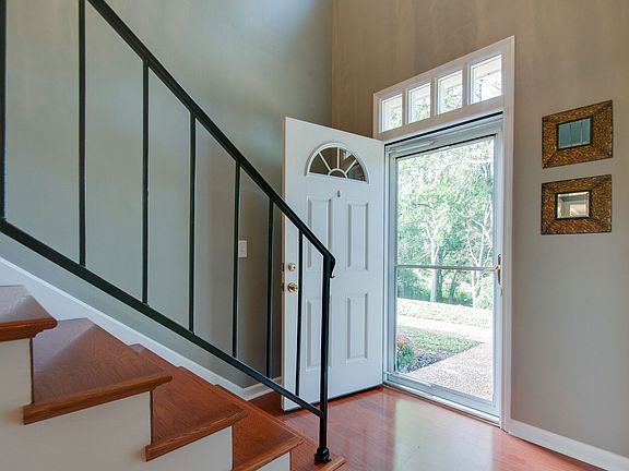 4th image of 403 Plantation Ct