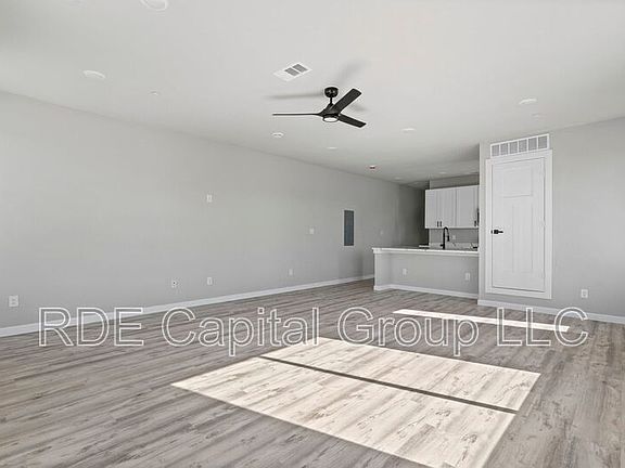 5th image of 948 Corinth Street Rd #1