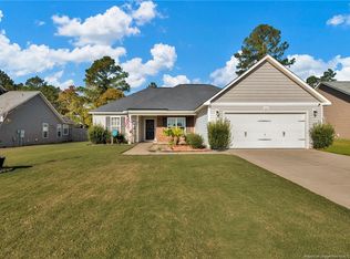 2216 Sir Michael Dr, Hope Mills, NC 28348