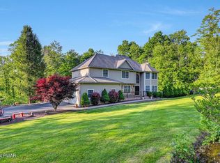 235 Edgefield Rd, Lake Ariel, PA 18436