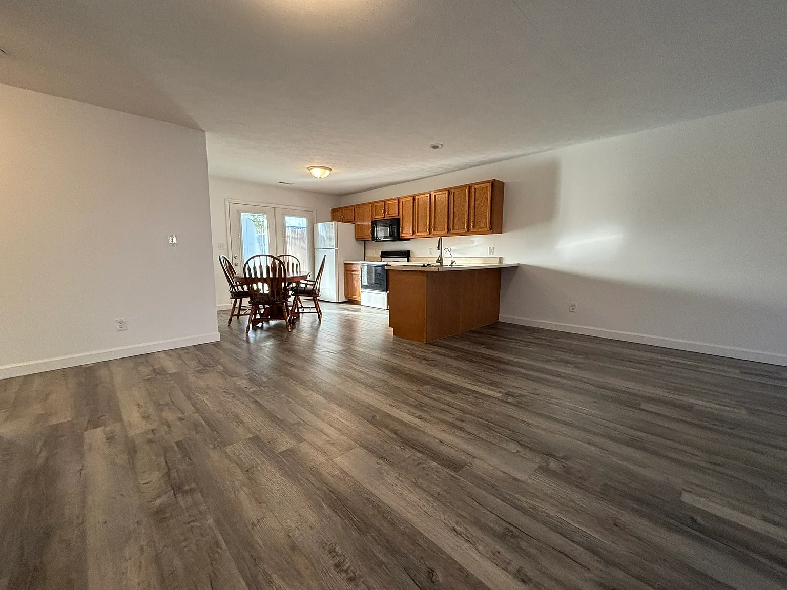 2 bed, 1310 sqft, $1,275 — Photo 4