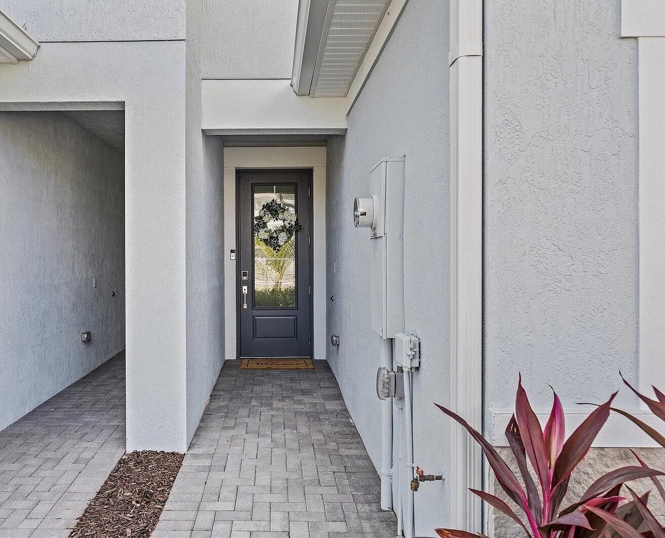 3 bed, 2.5 bath, 1778 sqft, $3,200 — Photo 3