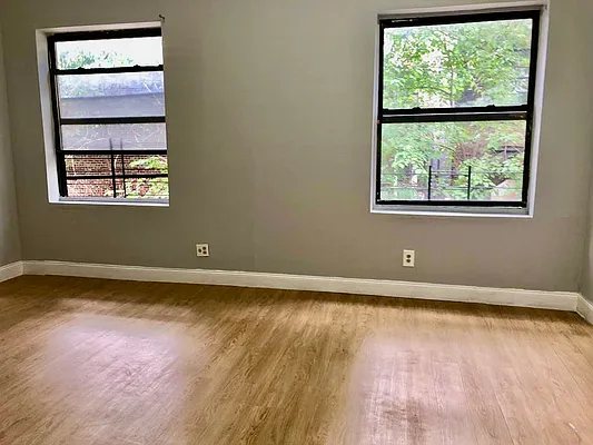 Rented by R New York | media 23