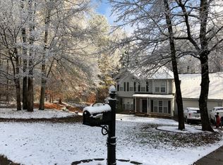 10 Foxcroft Ct, Newnan, GA 30265