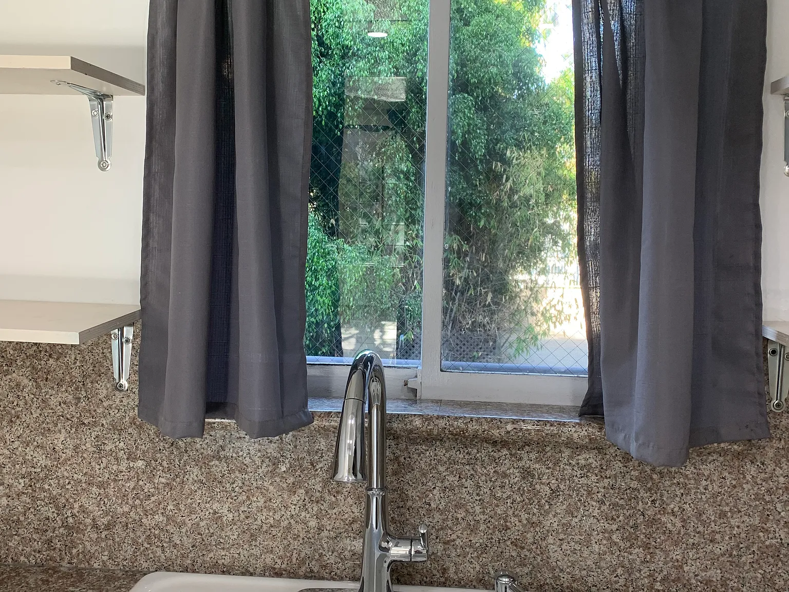 1 bed, 640 sqft, $2,100 — Photo 3