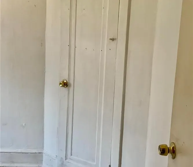 397 W Allen St #5 — Photo 6