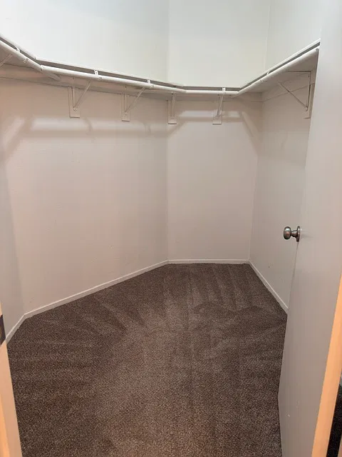 3 bed, 2113 sqft, $3,000 — Photo 3