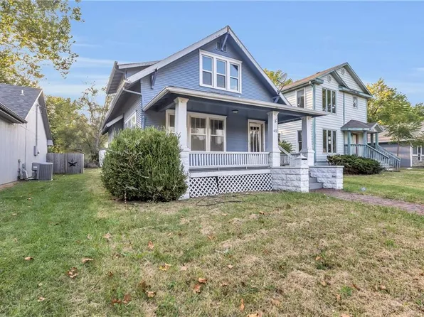 612 S Locust St, Ottawa, KS 66067