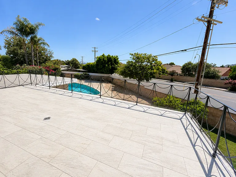10661 Coraline Pl — Photo 35