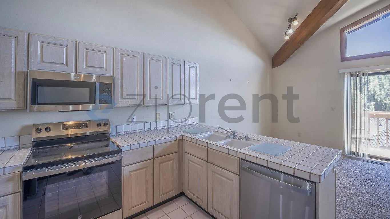 2 bed, 1307 sqft, $3,950 — Photo 1
