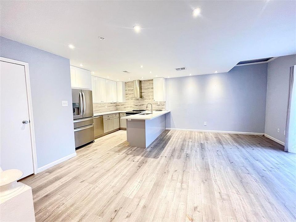 Chambord Condominiums Houston, TX Zillow