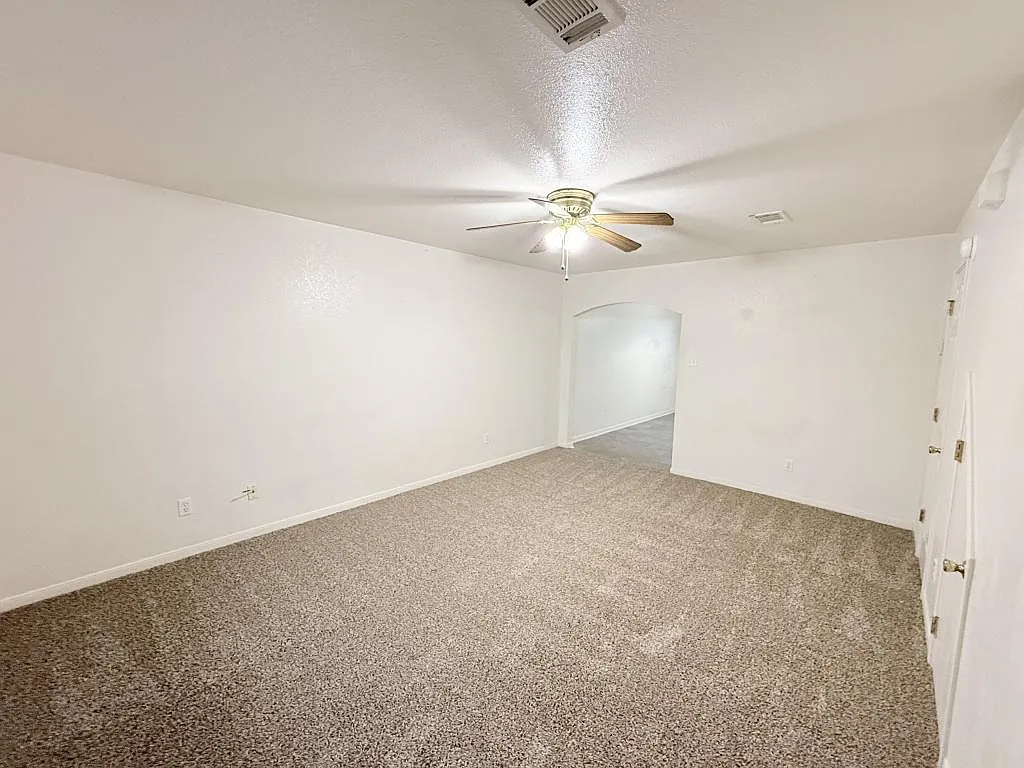 705 S Amy Apt B, Harker Heights TX 76548 — Photo 2