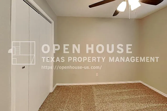 2621 Primrose Ln — Photo 16