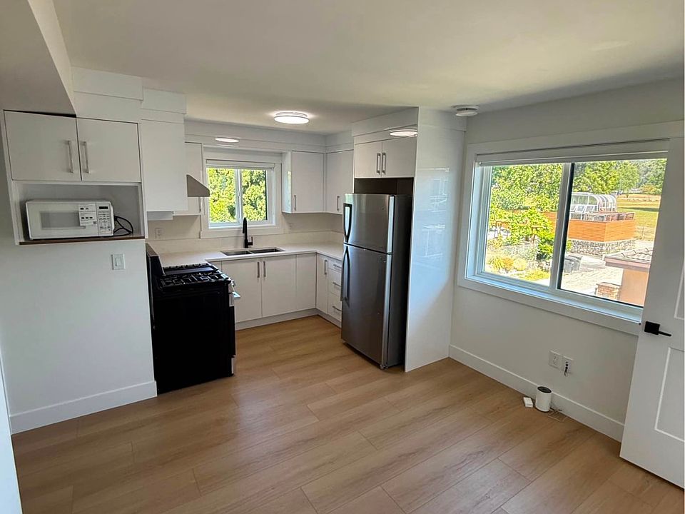 1st image of 6765 Kitchener St