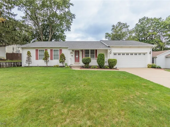 1936 Rainier St, Cuyahoga Falls, OH 44221