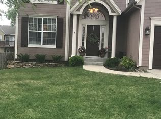 19299 W 209th St, Spring Hill, KS 66083