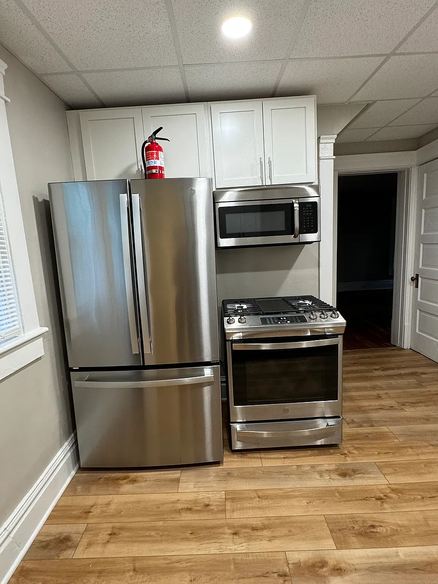 Building Photo - 31 Eber Ave #1