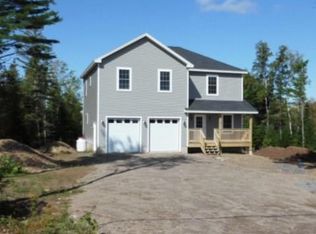 19 Hemlock Ridge Dr, Hermon, ME 04401