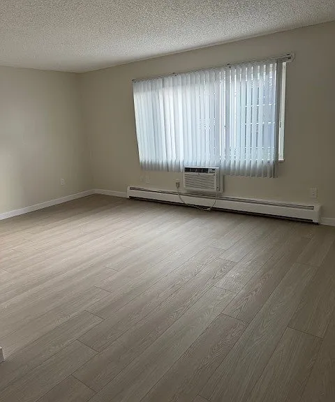 Twin Fountain Apartments — Photo 11