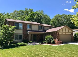 21739 Sunflower Rd, Novi, MI 48375