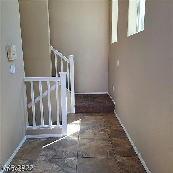 4 bed, 3.5 bath, 2031 sqft, $2,200 — Photo 3