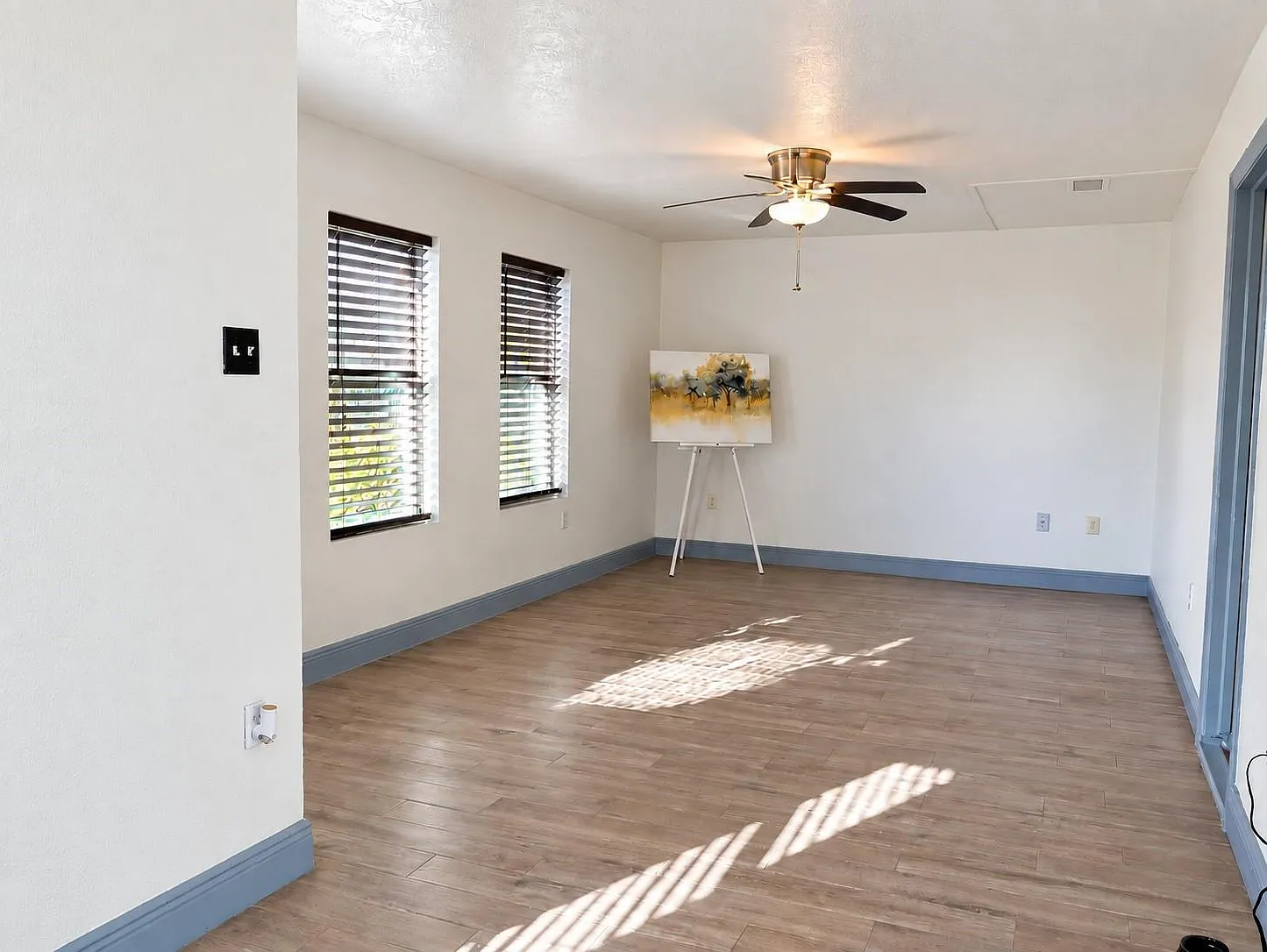 3 bed, 1.0 bath, 940 sqft, $1,550 — Photo 4