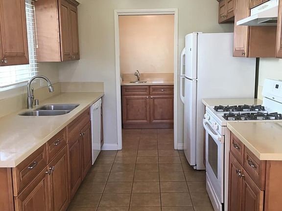 kitchen with appliances