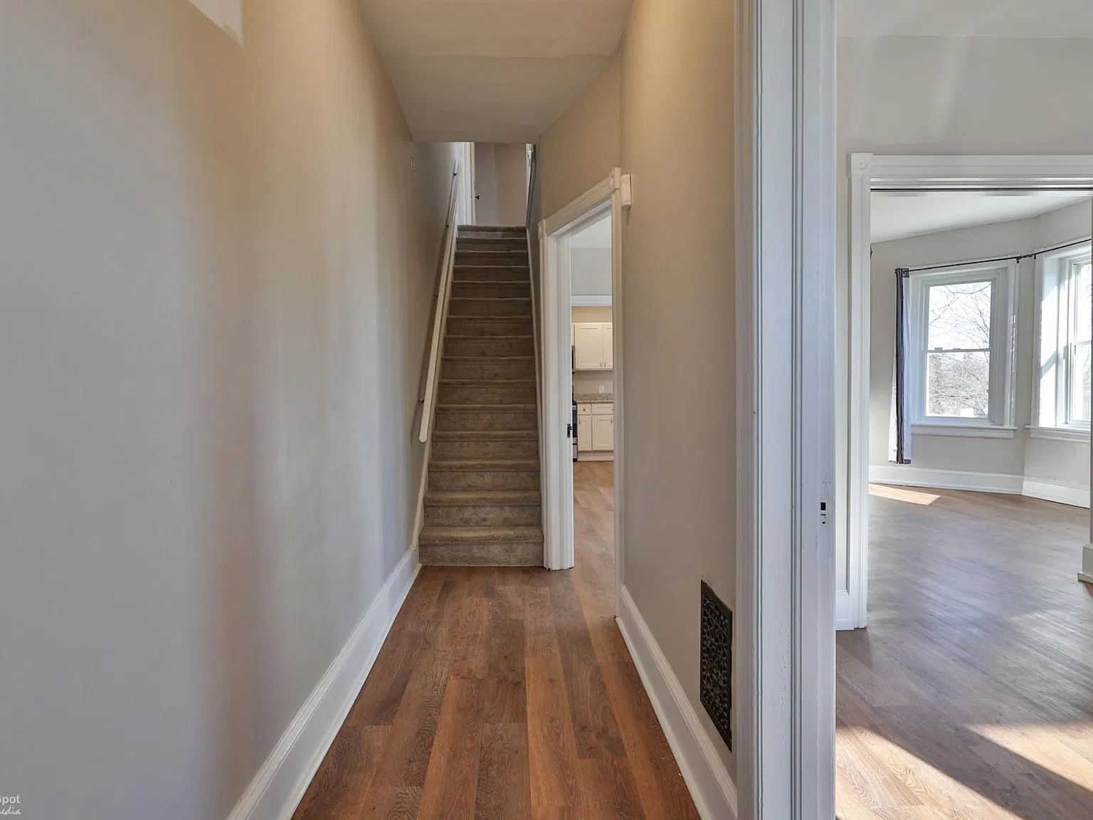 3 bed, 1700 sqft, $2,295 — Photo 4