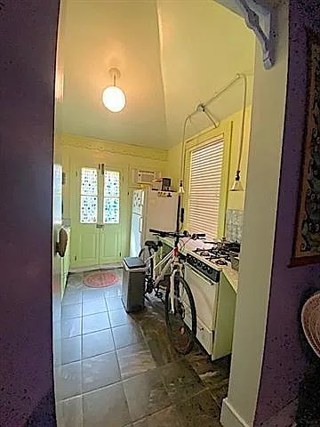 7823 Zimpel St #D — Photo 8