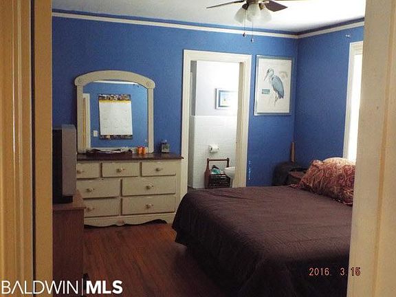 4th image of 1110 Belleville Ave