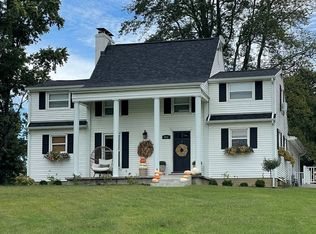 411 Park Rd, Mount Carmel, IL 62863