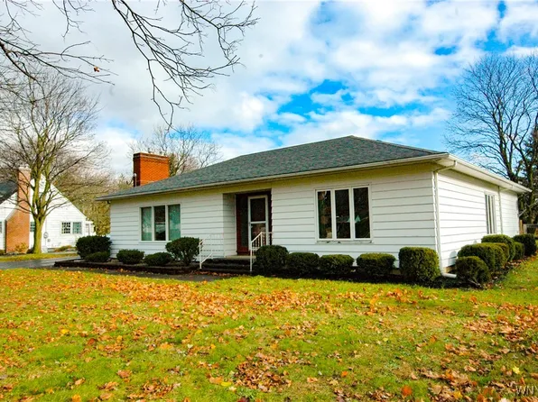 110 N Spruce St, Batavia, NY 14020